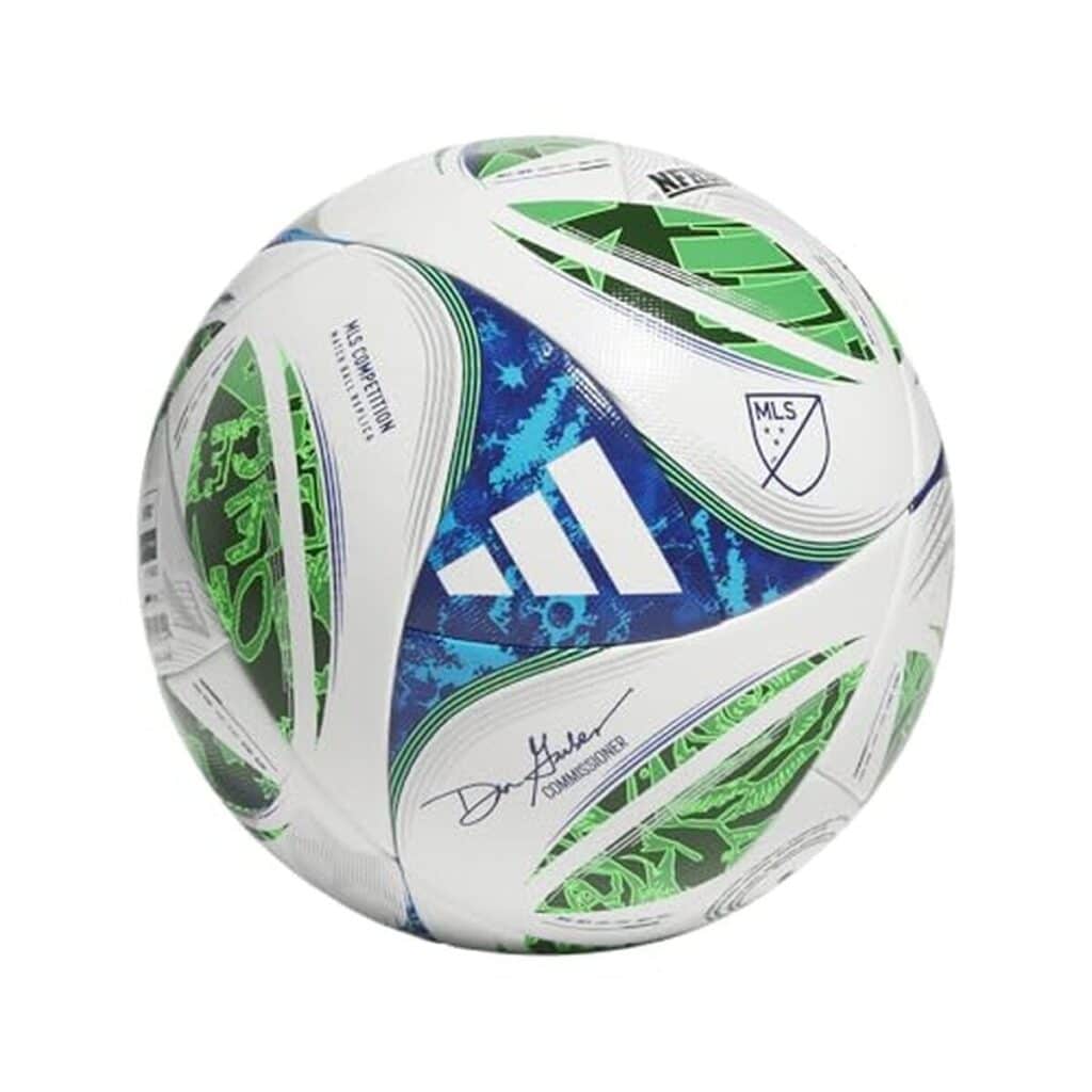 Test du ballon de football adidas MLS compétition pour adultes