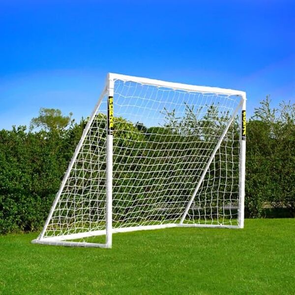 Découvrez notre évaluation du but de football Forza 2, 4x1, 8 m. Idéal pour le jardin, ce but en PVC allie résistance et qualité pour des heures de jeu familiales.