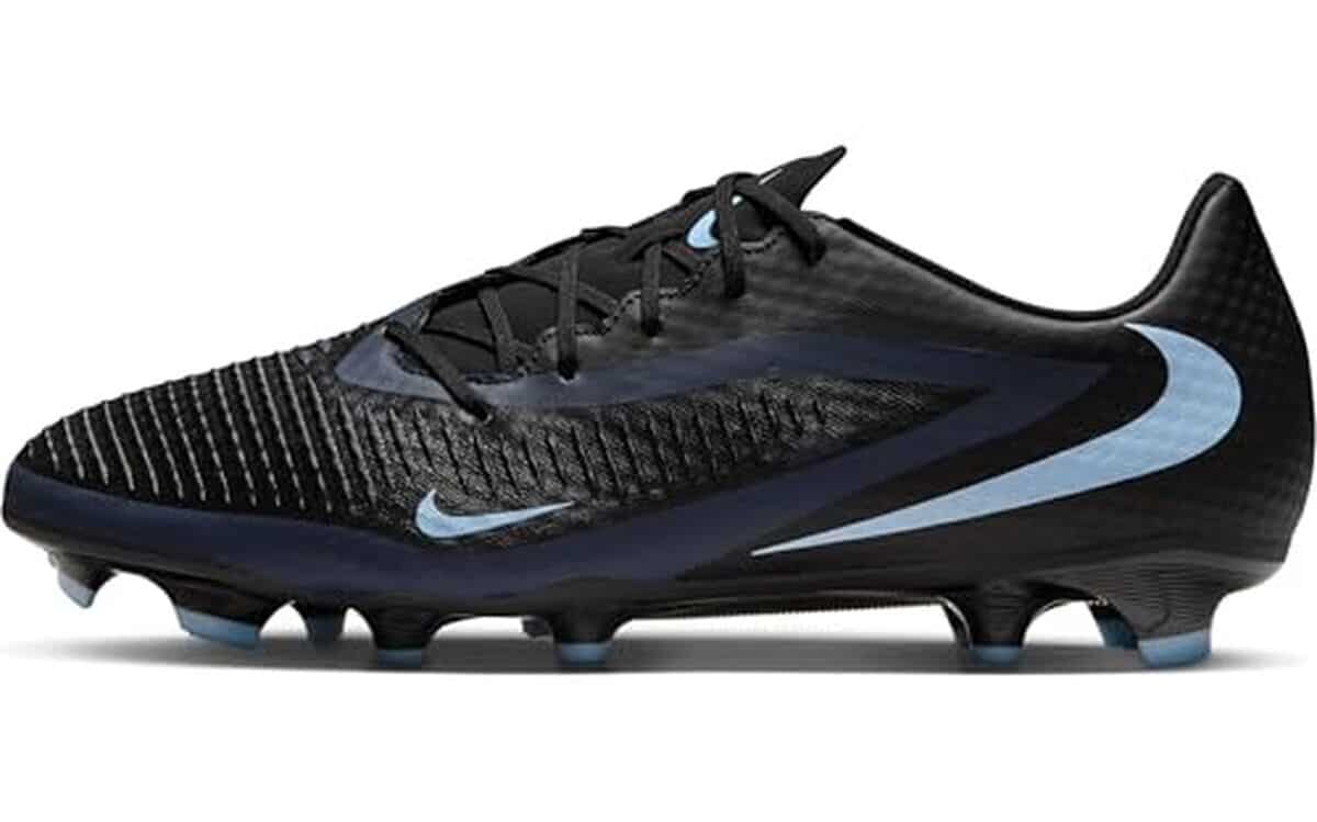 Test des chaussures de football Nike Phantom 6 Low acad FG/MG