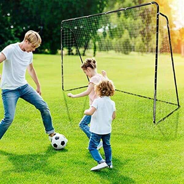 Découvrez notre test approfondi du but de foot enfant Outvita 300x200 cm : robustesse, montage simple et plaisir de jeu assuré pour vos jeunes sportifs.
