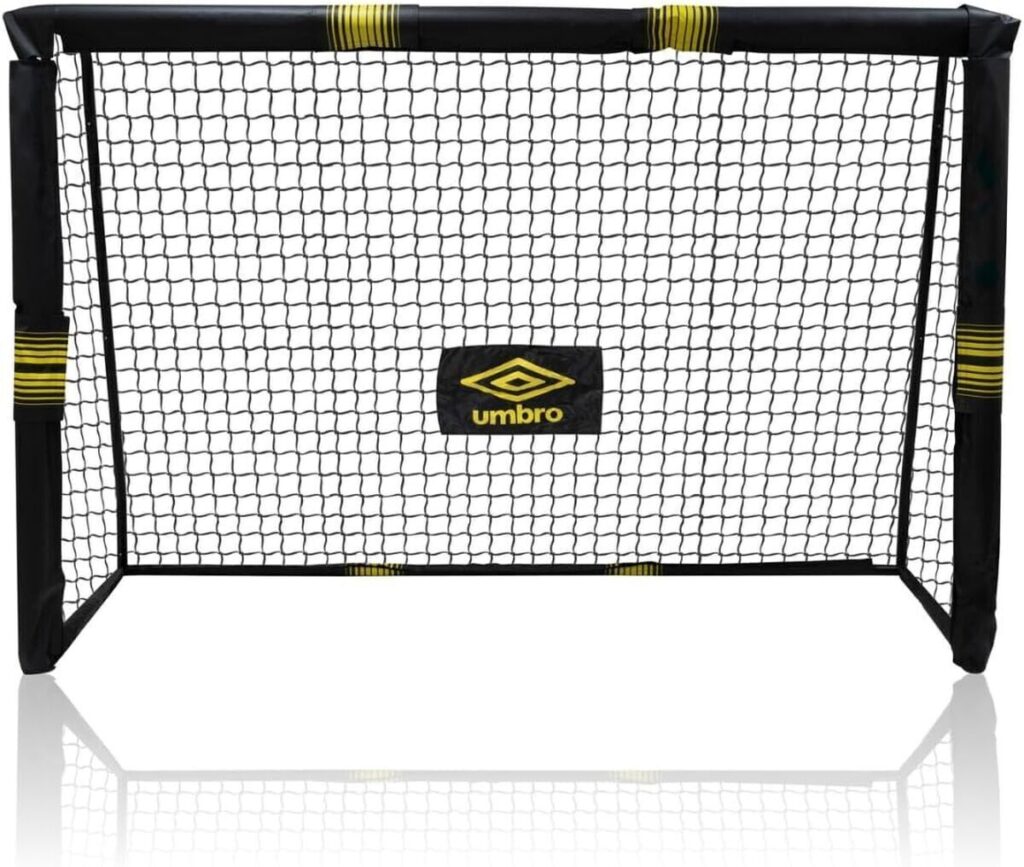 Test : cage de foot Umbro 240 x 160 cm pour enfants et adultes