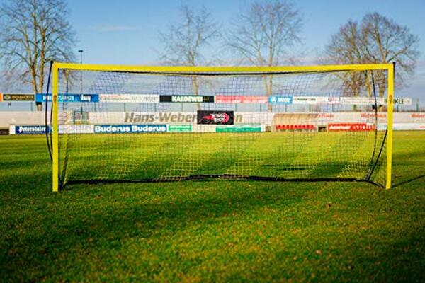 Découvrez notre test détaillé du but de foot Quickfire autolesté 5x2m : caractéristiques, avantages et performances pour votre entraînement.