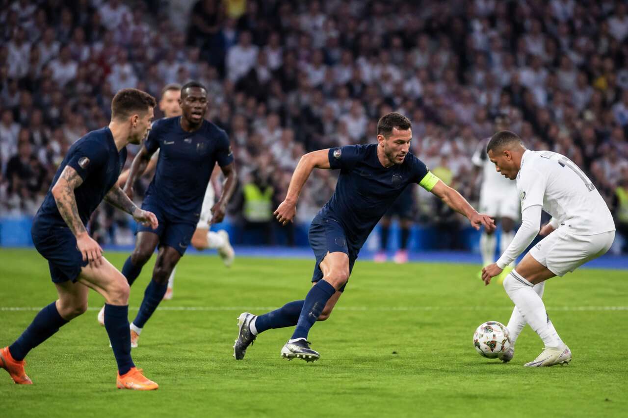 Le contre-pressing en football : stratégie et techniques