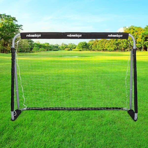 Découvrez notre test détaillé du but de football Relaxdays 110x150x75cm : caractéristiques, avantages et avis pour bien choisir votre équipement de jardin. 