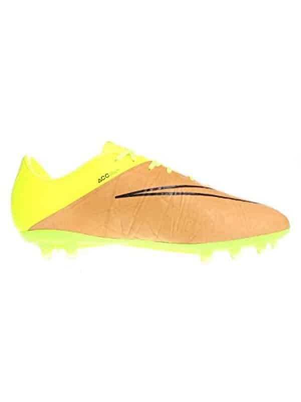 Découvrez notre test détaillé des Nike Hypervenom Phinish : analyse des performances, du confort et du style de ces chaussures de football révolutionnaires. 