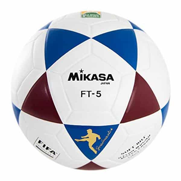 Découvrez notre test complet du ballon footvolley Mikasa FT5 : performance, durabilité et design pour améliorer votre jeu et vos performances sur le terrain. 