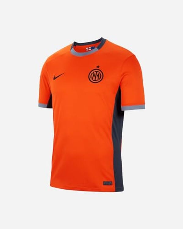Découvrez notre test détaillé du t-shirt Nike Inter FC DX9821 taille L : design, confort et qualité pour les supporters de l'Inter. 