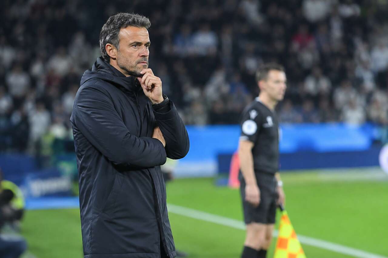 Lire le pressing et choisir la bonne sortie: axe, côté ou renversement Lire le pressing et choisir la bonne sortie: axe, côté ou renversement