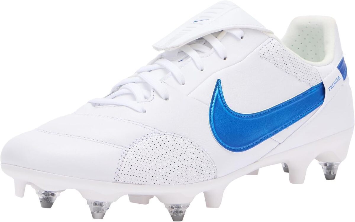 Test des nike the premier iii sg-pro ac : crampons performants pour terrain humide