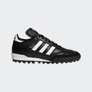 Test des chaussures de football Decathlon Mundial Team Turf adultes noires
